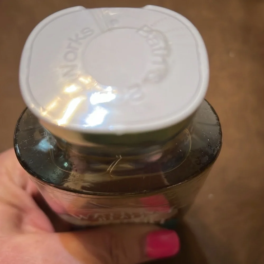 Bath & Body Works Shower Gel Waikiki Beach Coconut - Picture 2 of 3